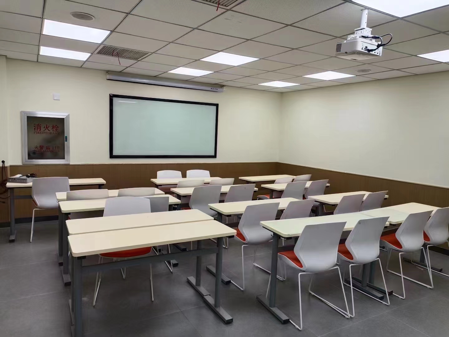 北京朝阳区2026届高三艺考文化课集训课_高考冲刺首选锐满分！(4)