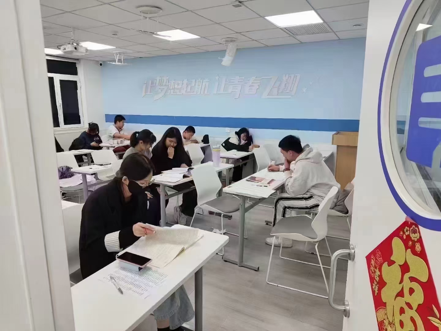 济南七八九年级辅导费用，哪家机构好，初中补习老师推荐！(2)